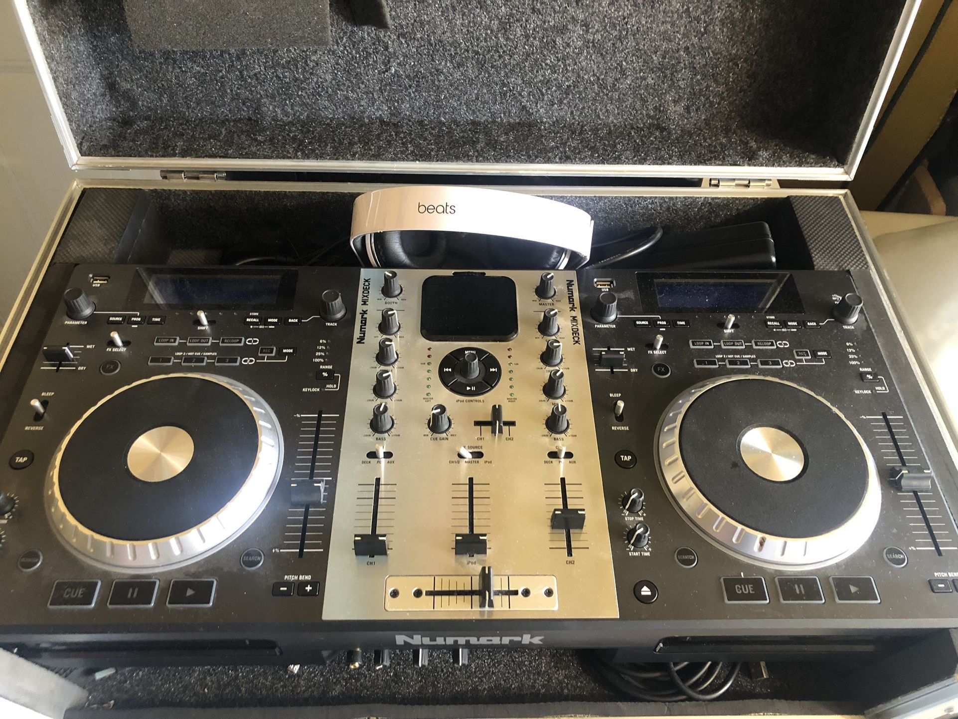 NUMARK  DJ Set Up  ( Trades Welcome )