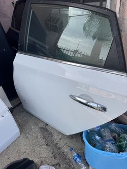 2018 Nissan Sentra driver side rear door