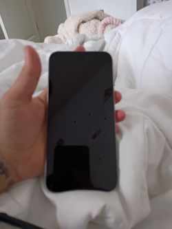 iPhone 15pro max unlocked for any carrier almost new