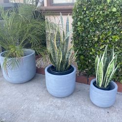  Brand New Ceramic Pots 3 Pieces 