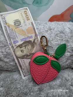 Peach change holder