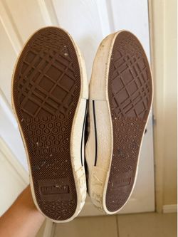 Size 11 burberrys 250$