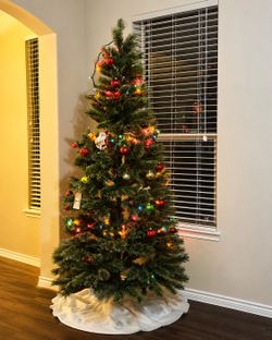 Large 7 feet Christmas tree with ornaments