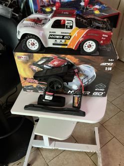 MJX Hyper Go 14211 Brushless 1/14 4WD RC Truck | Caja, control y batería