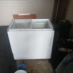 MMI REFRIGERATION CHEST COOLER (5.65) CUBE FT