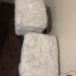 White storage stools/box