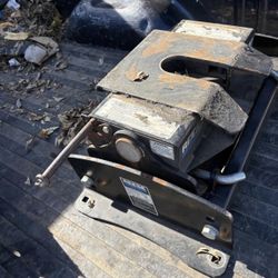 Reese 5th Wheel Hitch 