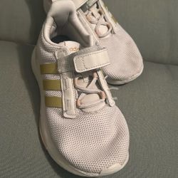 Youth Adidas Size 1/1.5 