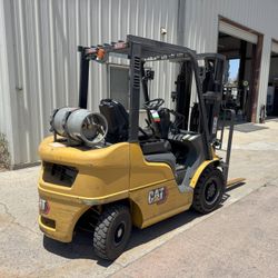 2022 Cat 5000lb Pneumatic Tire Forklift 