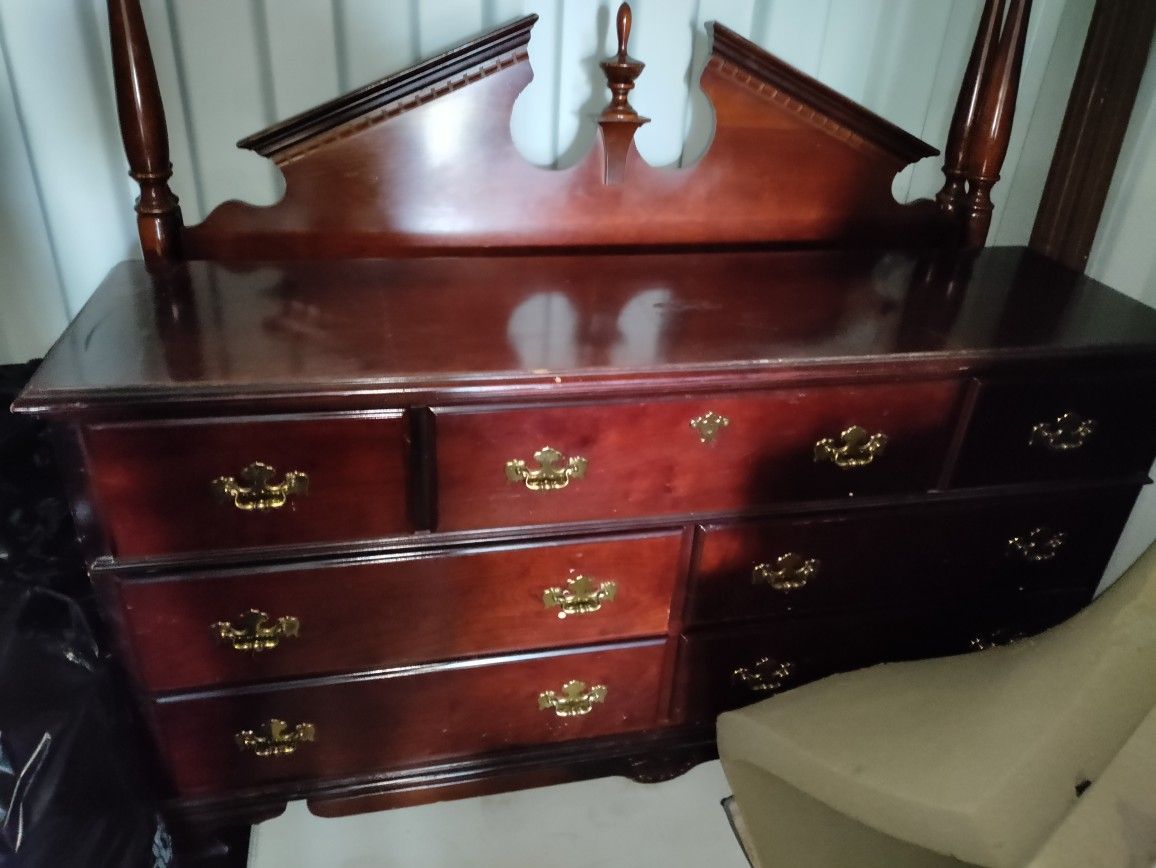 Dresser With Matching Headboard 