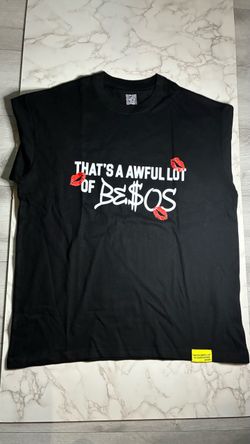That's A Awful Lot of Besos Graphic T-Shirt