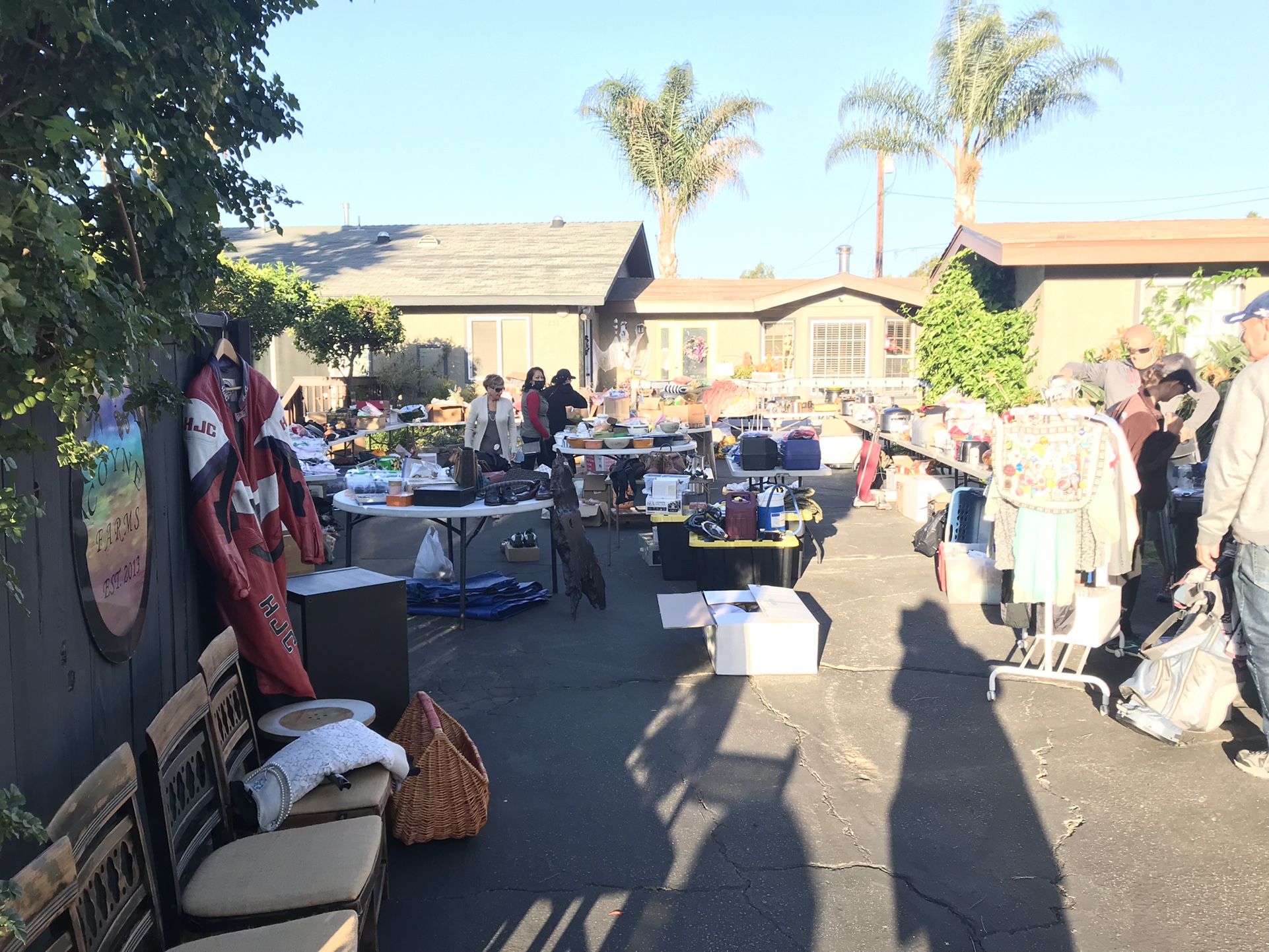 HUGE ESTATE SALE Sat 10/16 - Sun 10/17