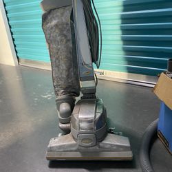 Hoover vacuum
