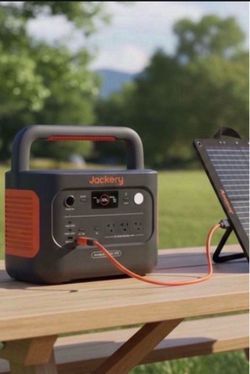 2000W Output/4000W Peak Solar Generator 1000 Plus Expandable Push Button Start Battery LiFePO4 100W Solar Panels