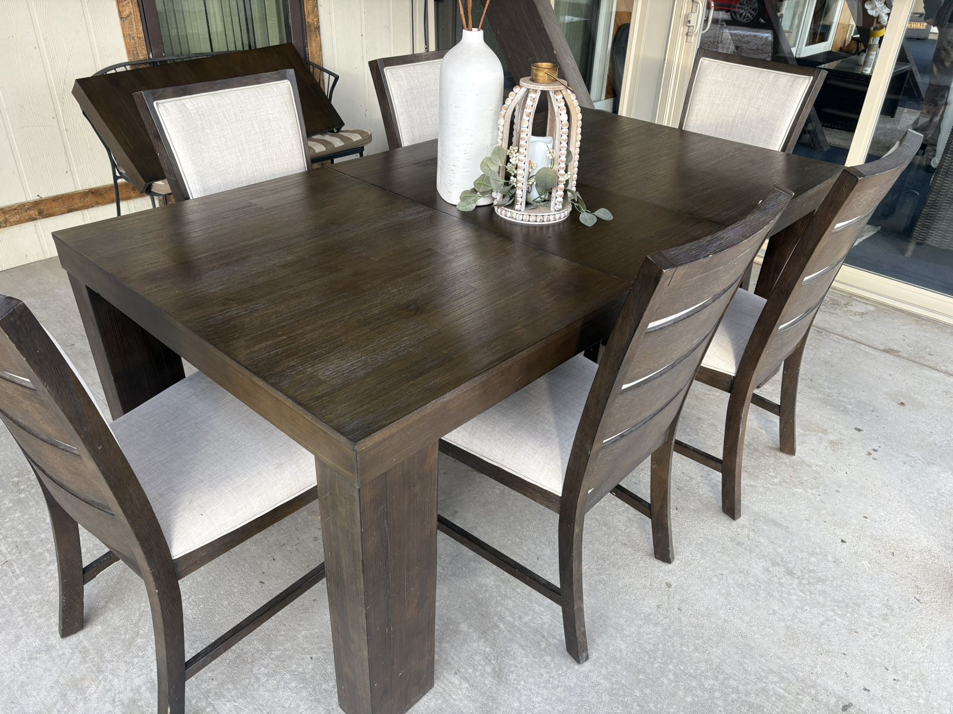 Beautiful Dinning Table