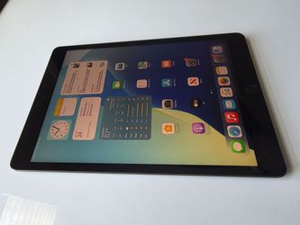 Apple iPad 7th Generation — 128GB — WiFi + Cellular (Unlocked)