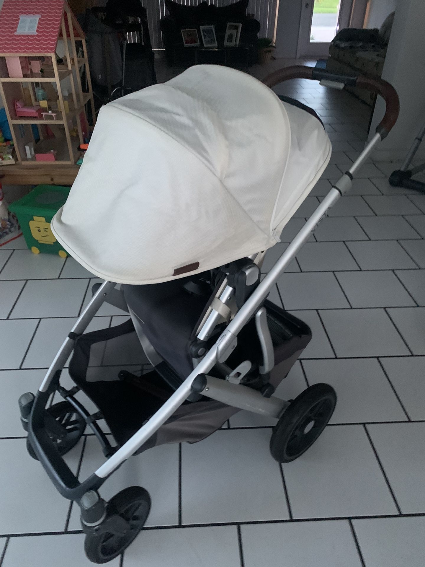 Uppababy V2 Vista Stroller