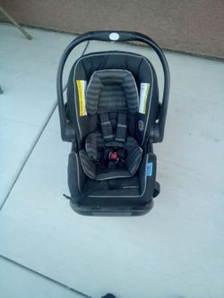 Car Seat For Baby Lmk Asking For $80 OBO