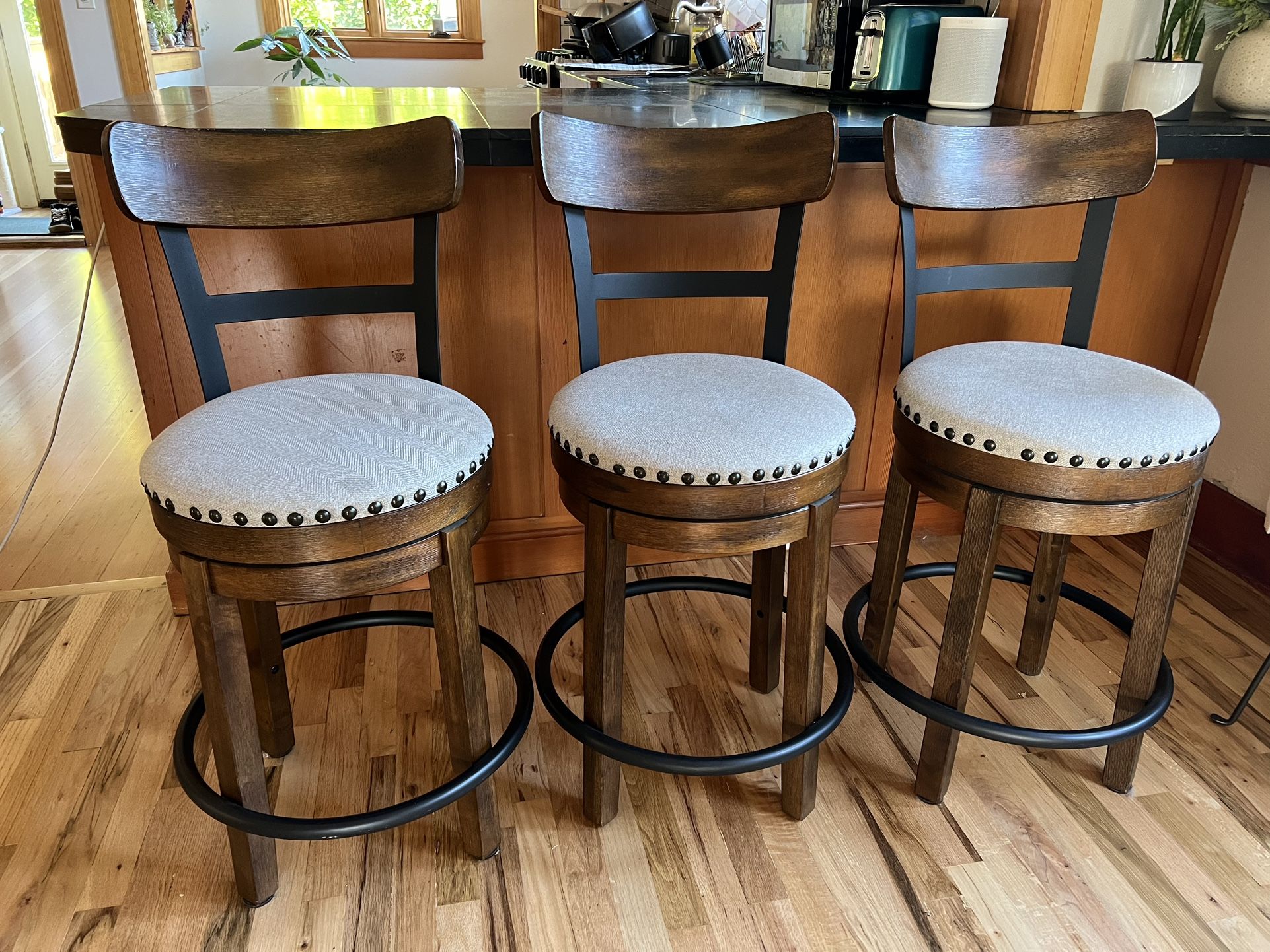 Counter Height Swivel Bar Stools