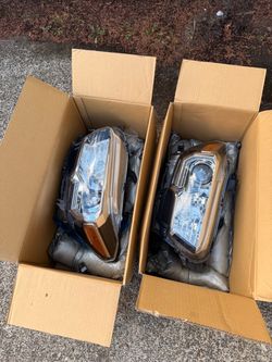 Toyota Tacoma headlights