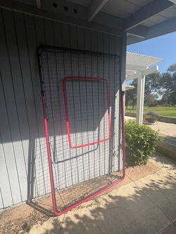 Volleyball rebounder