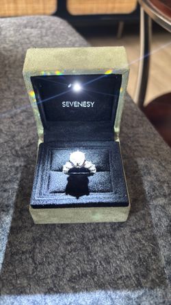 Sevency Ring size 6