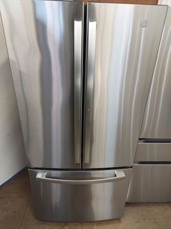 GE 33" 24cu.ft French Door Refrigerator