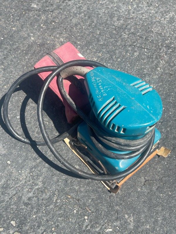 Makita Finishing Sander