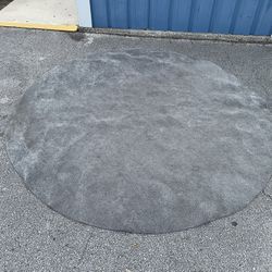 Round Circle Area Rug -( 9’ft. x 9’ft. / gray colored  )- Used  good/ fair condition