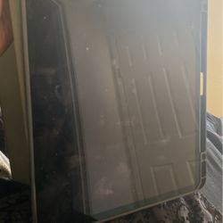 iPad Pro 12.9 Locked 