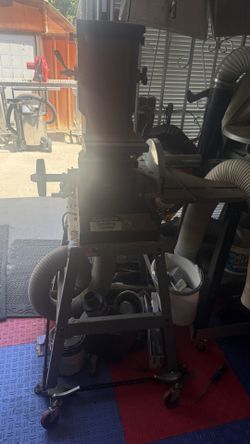 Delta sanding center