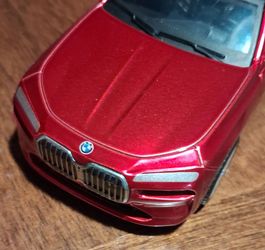 BMW i7 1/32 Diecast Metal Luxory Sedan Model Car  Opening Doors Officially Licensed