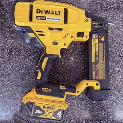 DeWalt Brad Nailer, model: DCN680