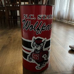 Vintage NC state Wolfpack Metal Trash Can 1992 