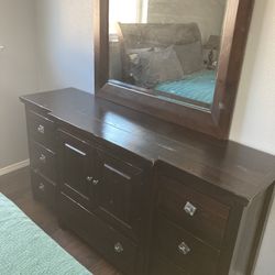 5 Piece Bedroom Set. Juego De Recamara 5 Piezas