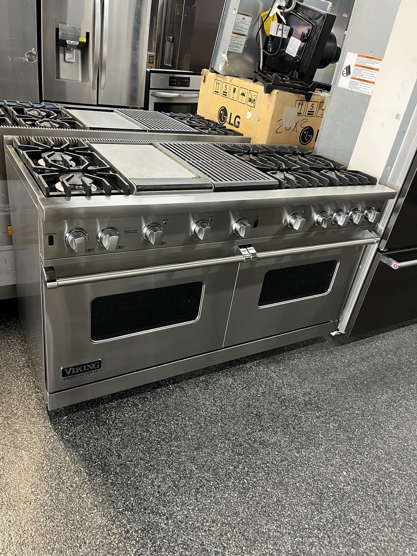 Viking Stainless Steel 60” Range Stove Double Oven ( Gas )