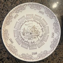 1952 Vintage Calendar Collectible Plate 