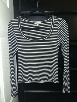 Size Large Striped long sleeve shirt juniors