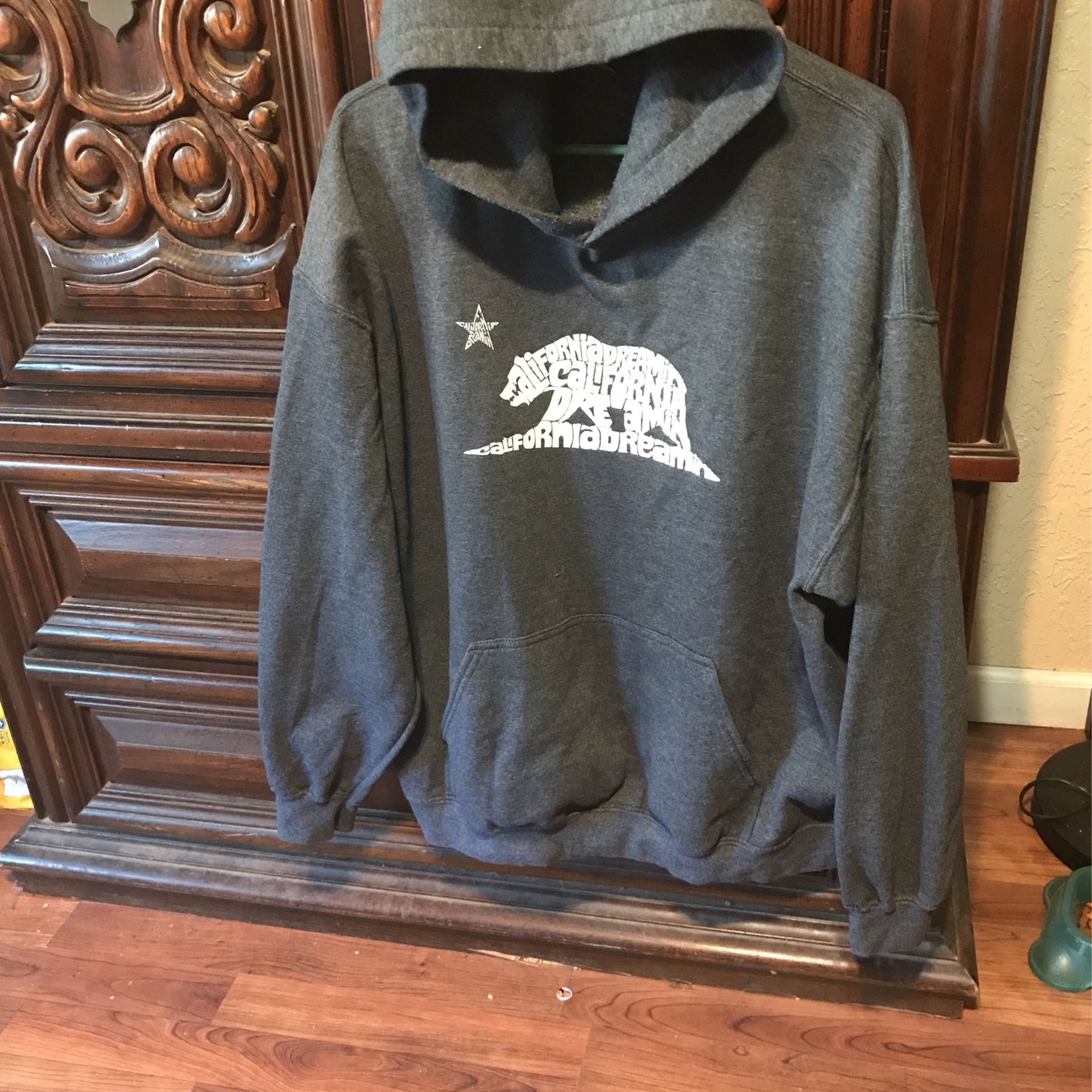 CALIFORNIA BEAR SWEATER $ 10 obo