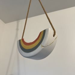 FREE Hanging rainbow planter  🌈