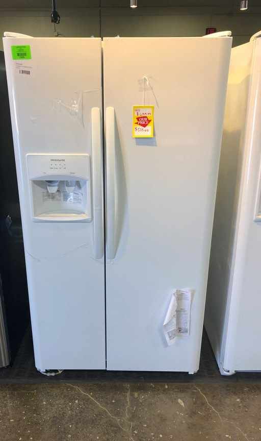 Frigidaire White Side by Side Refrigerator (Model:LFSS2612TP) 79 J