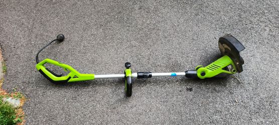 String trimmer Weed Wacker