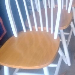 2 Vintage Dinning Chairs 
