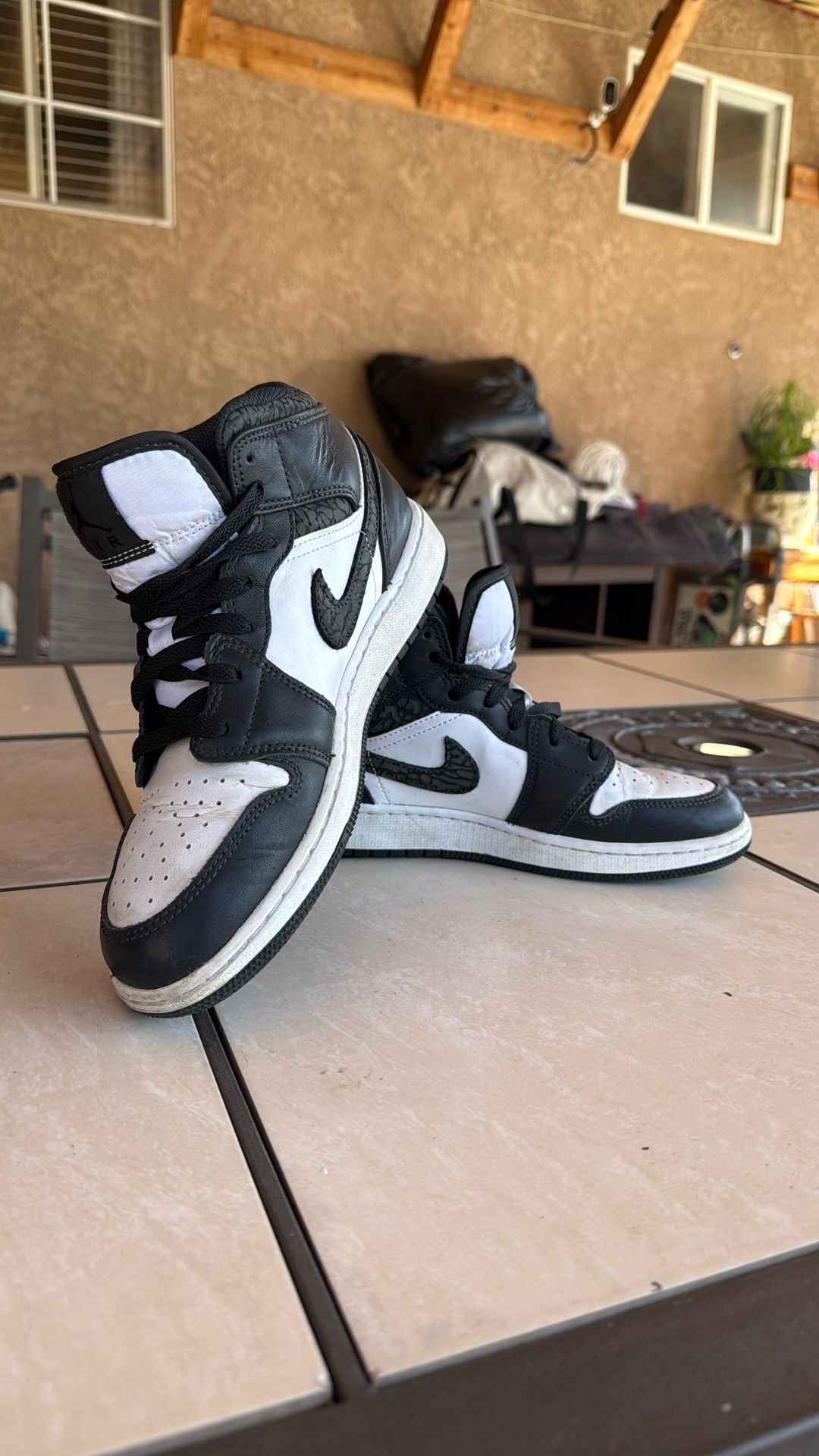 Nike Air Jordan 1 Mid
