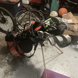 Golf Clubs 