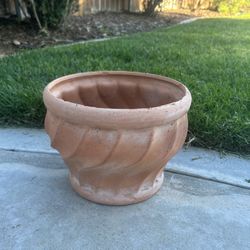 Terracotta Spiral Pot 
