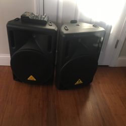 12 inches  Power Speakers  BERINGER  And Mixer 