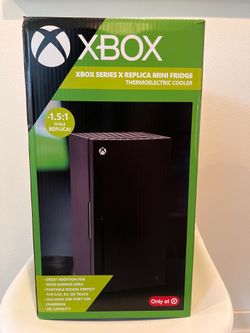 Xbox Series X Replica Mini Fridge