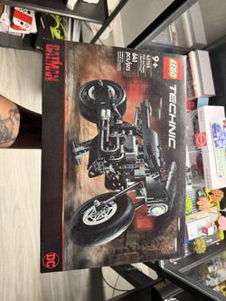 LEGO Batman batcycle