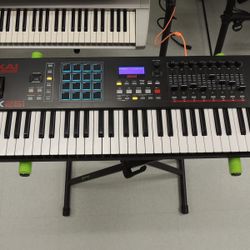 Akai MPK261 MIDI Keyboard